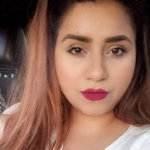 Meet your Posher, Nayab